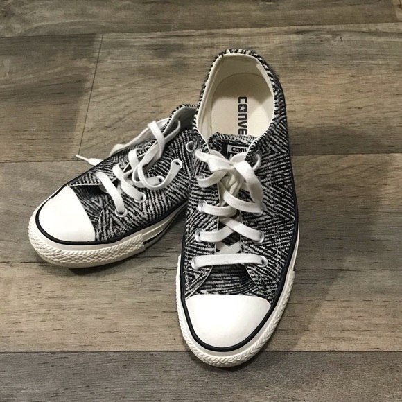 black and white converse size 6
